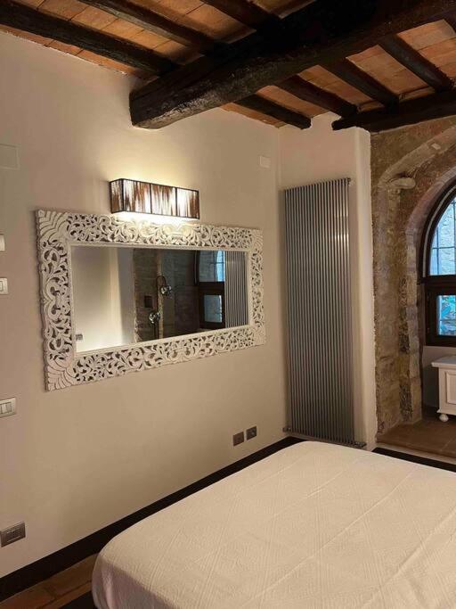 Medieval Tower In Umbria With Swimming Pool Montelagello ภายนอก รูปภาพ