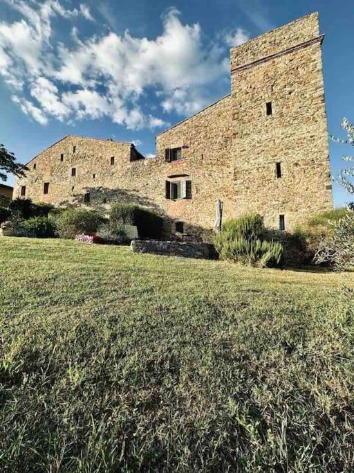 Medieval Tower In Umbria With Swimming Pool Montelagello ภายนอก รูปภาพ