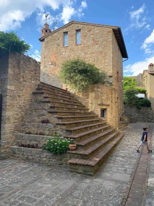 Medieval Tower In Umbria With Swimming Pool Montelagello ภายนอก รูปภาพ